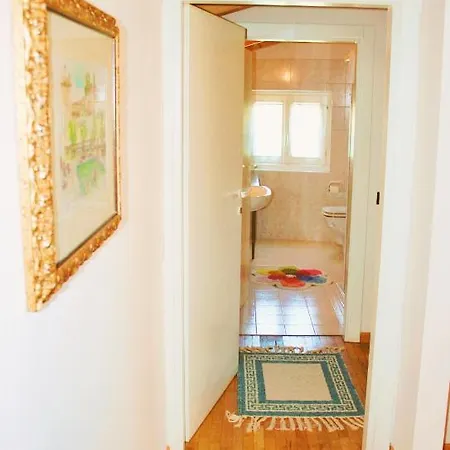 Ca Donzella Bed & Breakfast 4*