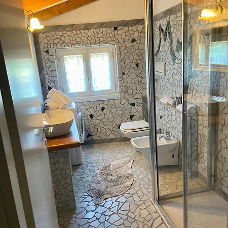 Ca Donzella Bed & Breakfast 4*