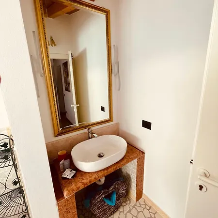 Residenza Ca Donzella Bed & Breakfast 4*