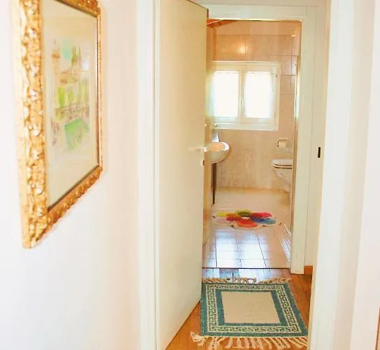 Ca Donzella فندق مبيت وإفطار 4*