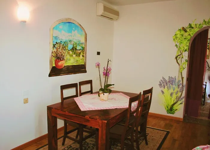 Ca Donzella فندق مبيت وإفطار 4*