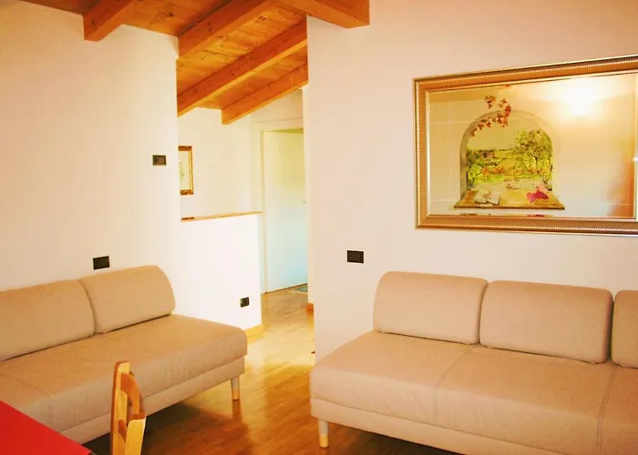 فندق مبيت وإفطار Ca Donzella 4*