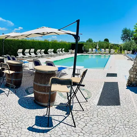 ベッド・アンド・ブレックファスト Ca Donzella 4*